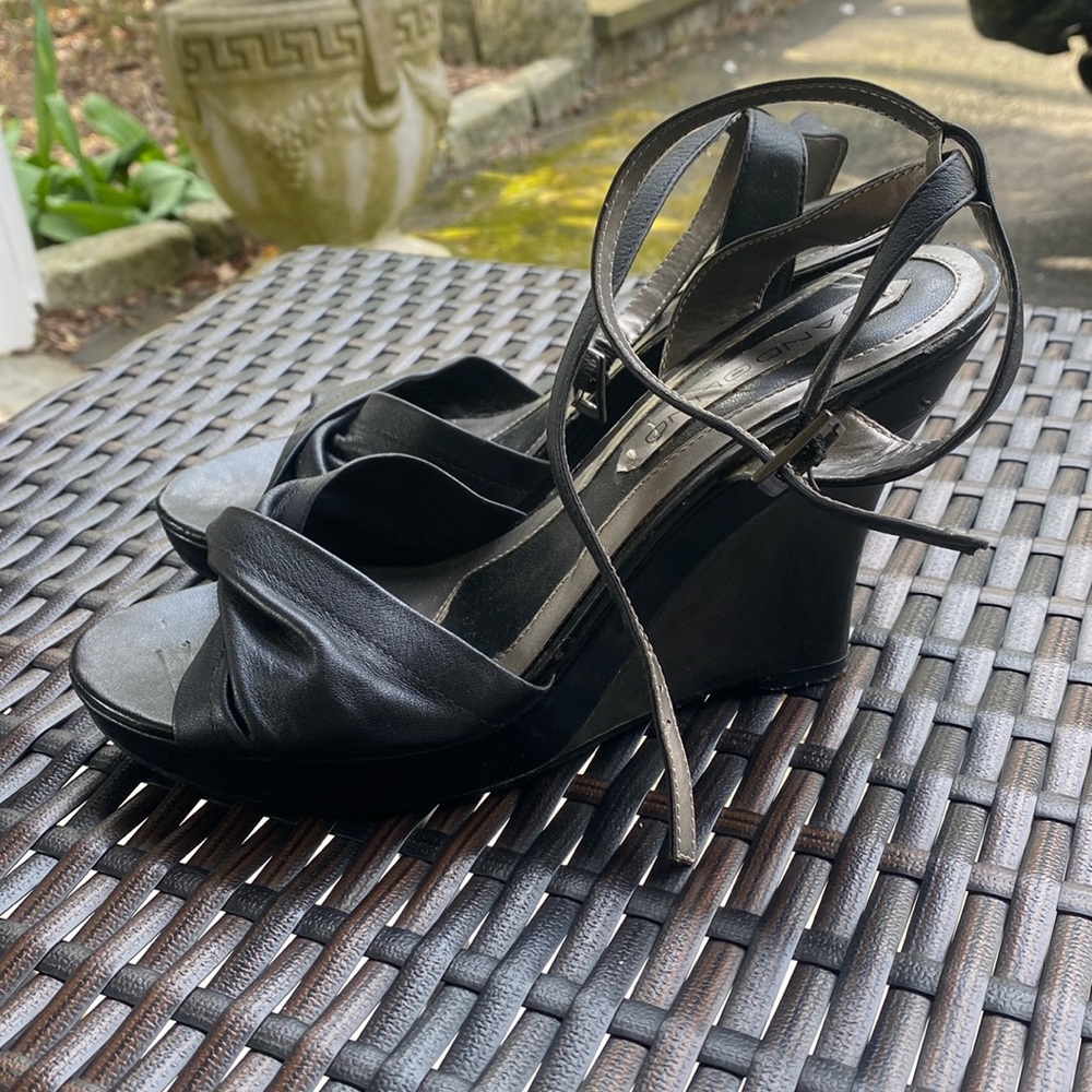 bandolino leather wedge platform sandal size 7